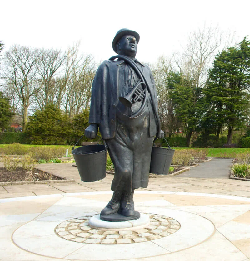 Charlie Cairoli Statue moved to the Tower