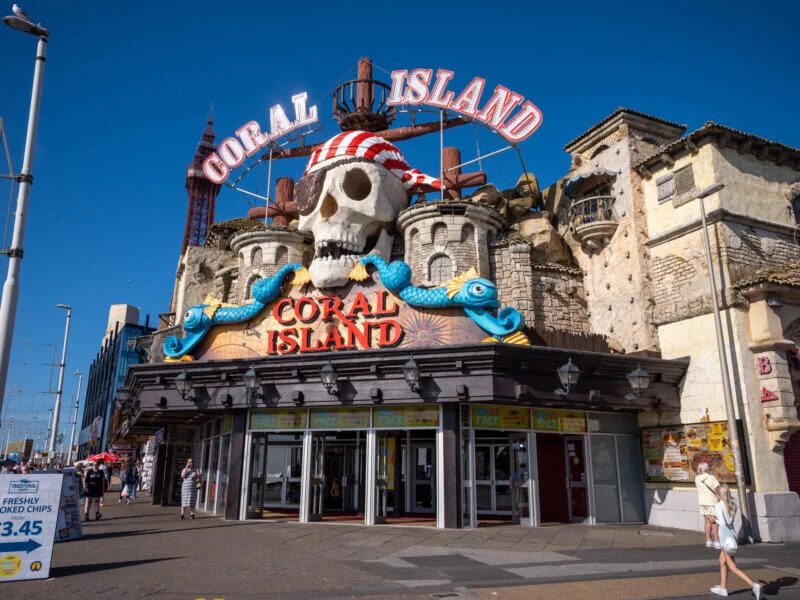 Ken Dodd Opens Coral Island