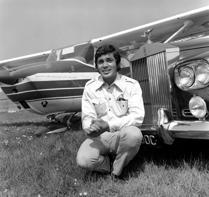 Englebert Humperdinck at Blackpool Airport