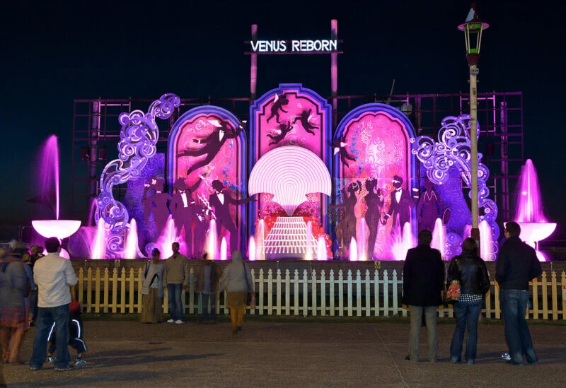 Laurence Llewelyn Bowen Illumination