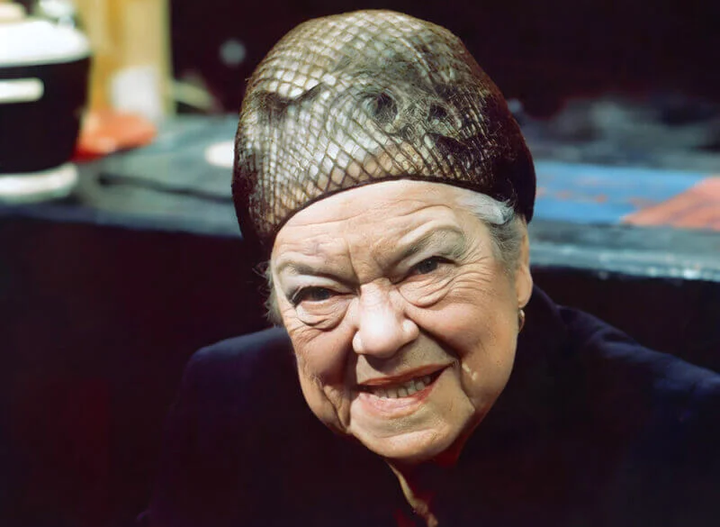 Violet Carson Becomes Ena Sharples