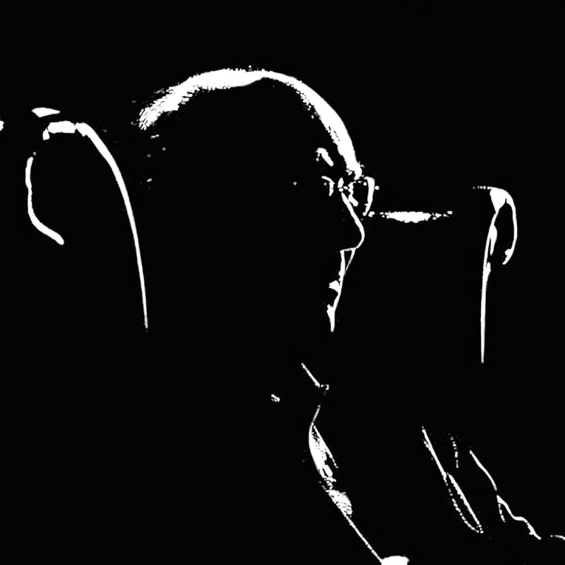 Vincent Cobb Releases Leave a Light on for Jesus